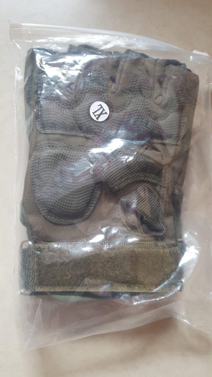 Non-Slip Half Finger Rubber Knuckle Motorcycle Gloves (bike)